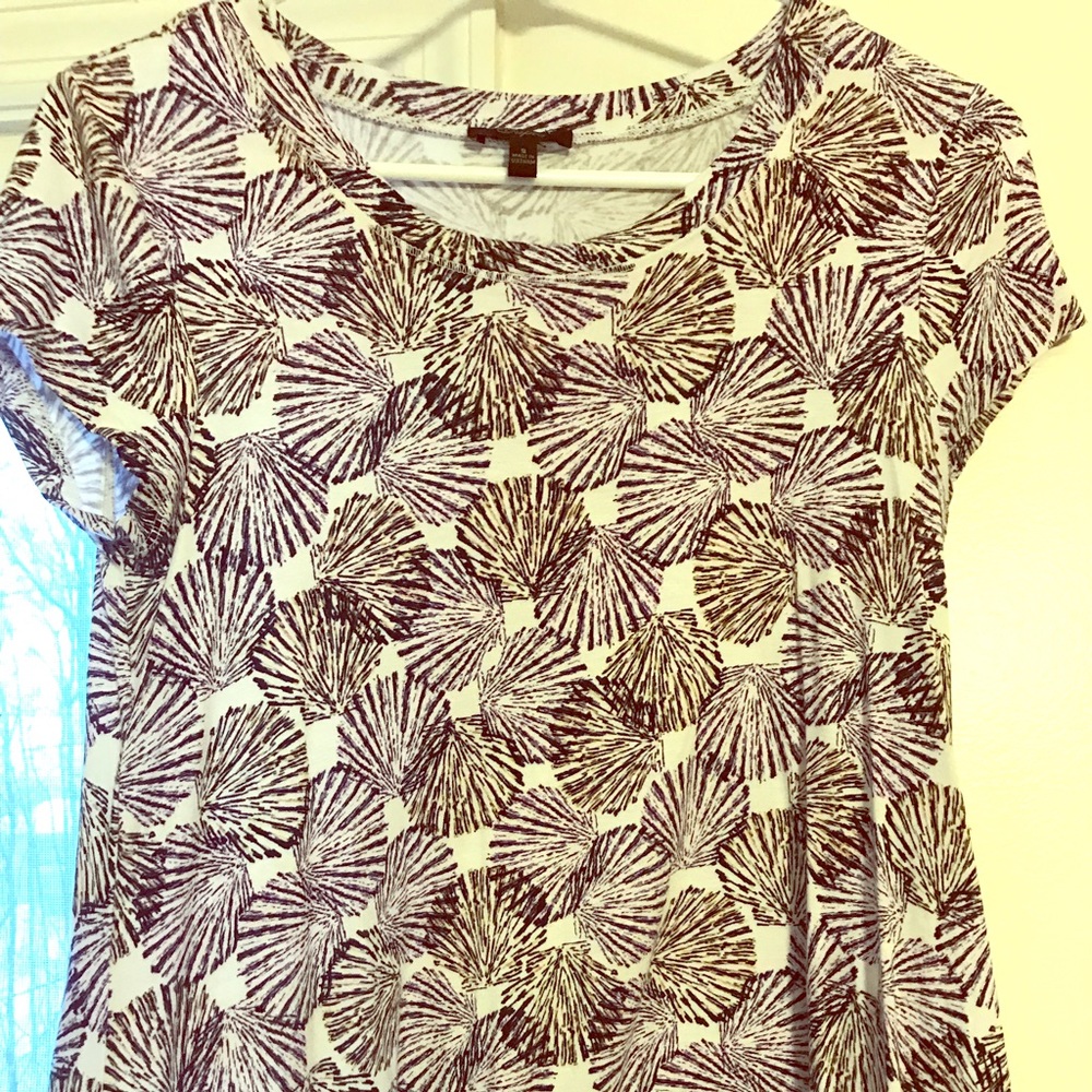 Short sleeve dressy top